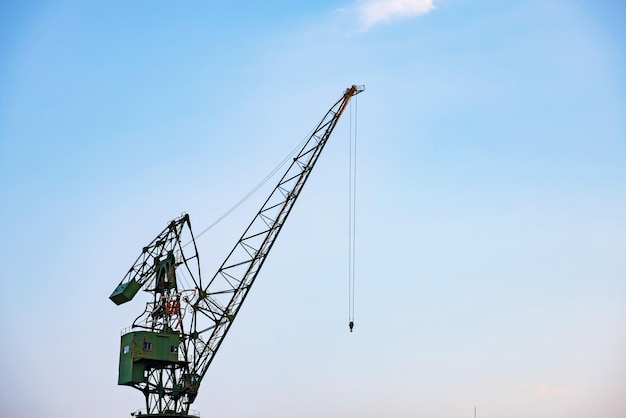 Grue et construction de bâtiment