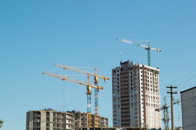 Grues de chantier tours d&#39;habitation