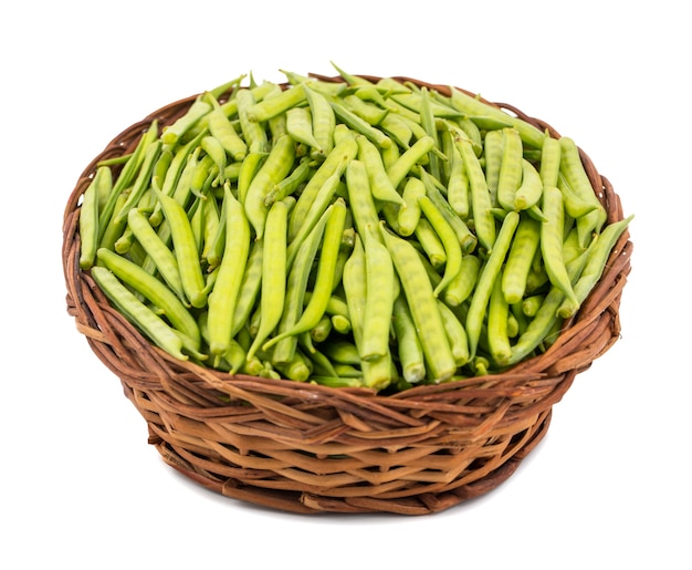 Guar ou Cluster Bean sur fond blanc