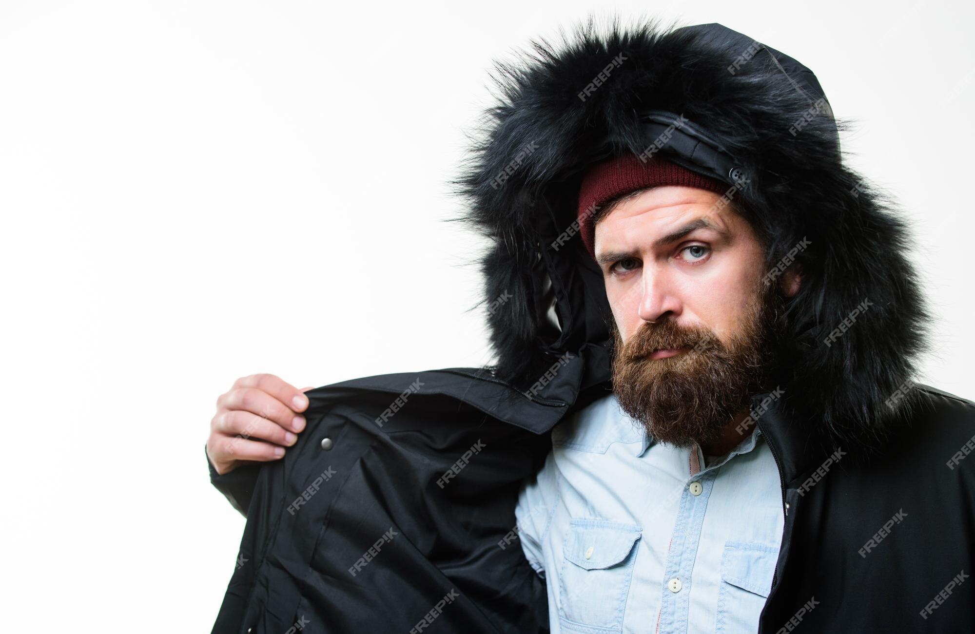 Guy Porter Une Veste D'hiver Noire Avec Capuche Préparé Pour Les  Changements De Temps Vêtements Pour Hommes élégants D'hiver Tenue D'hiver  Homme Barbu Debout Parka Veste Chaude Isolé Sur Fond Blanc Mode