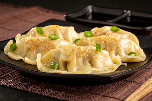 Gyoza ou Jiaozi Cuisine traditionnelle chinoise et japonaise