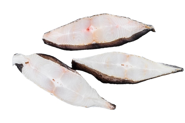 Halibut de poisson frais au steak cru isolé sur fond blanc Vue de haut