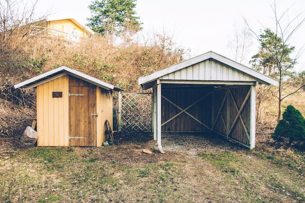 Hangars à la campagne