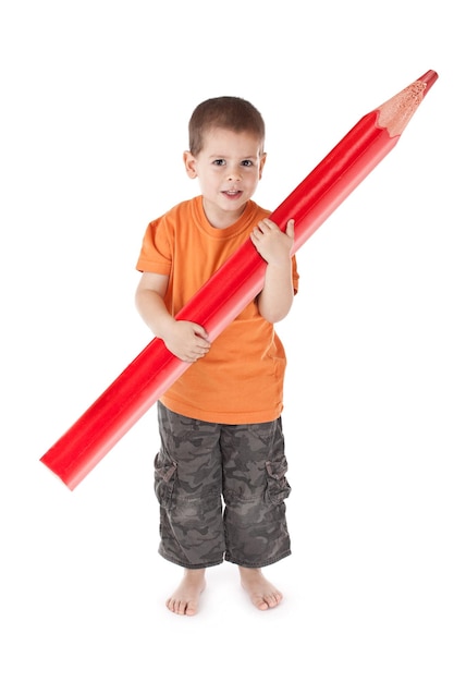 Photo happy boy avec un gros crayon