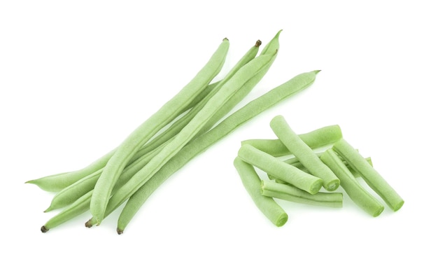 Haricots verts isolés sur fond blanc