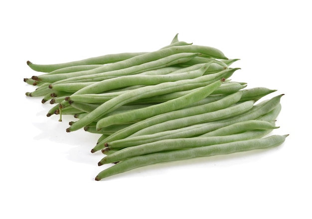 Haricots verts isolés.