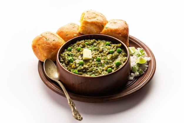 Hariyali green Pav bhaji est une variante d'un pav bhaji traditionnel à base de légumes à feuilles