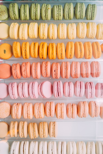 D&#39;en haut macarons appétissants