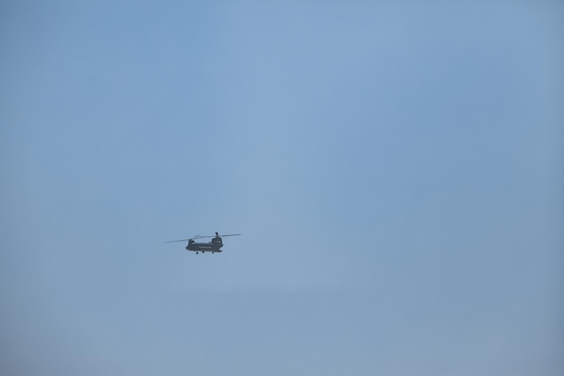 Photo hélicoptère dans le ciel