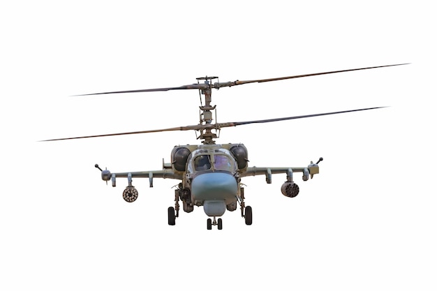 Hélicoptère militaire de combat isolé sur fond blanc vue de face droite