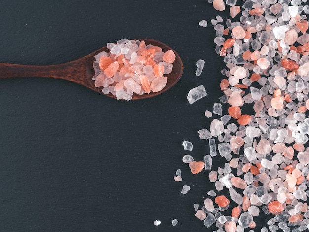 Photo himalayan pink salt in crystals