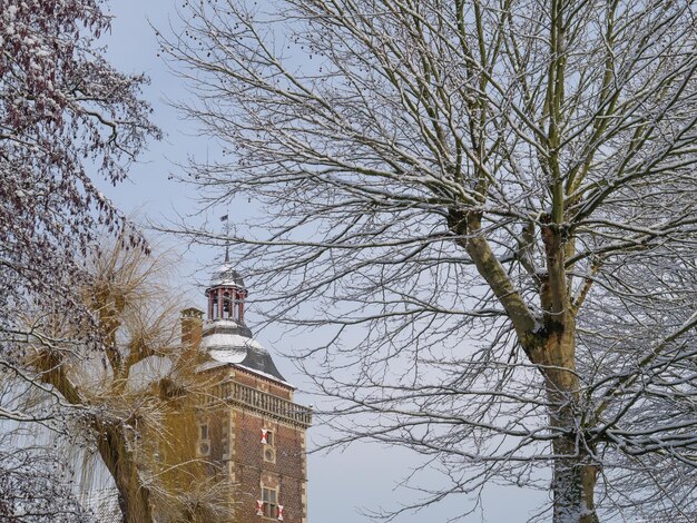 Photo l'hiver au château de raesfeld