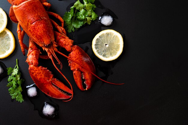 homard rouge avec glace et citron