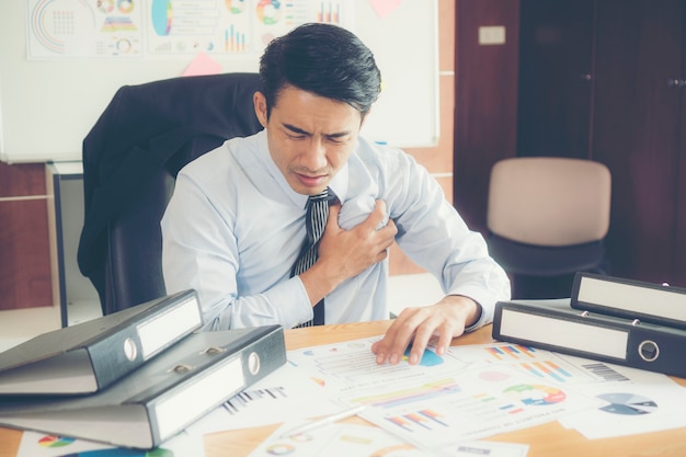 Homme d&#39;affaires est une maladie cardiaque.