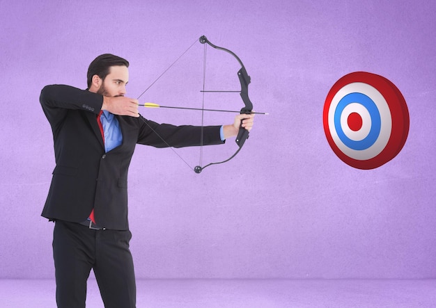 Homme d'affaires prospère visant la cible avec arc et flèche sur fond violet