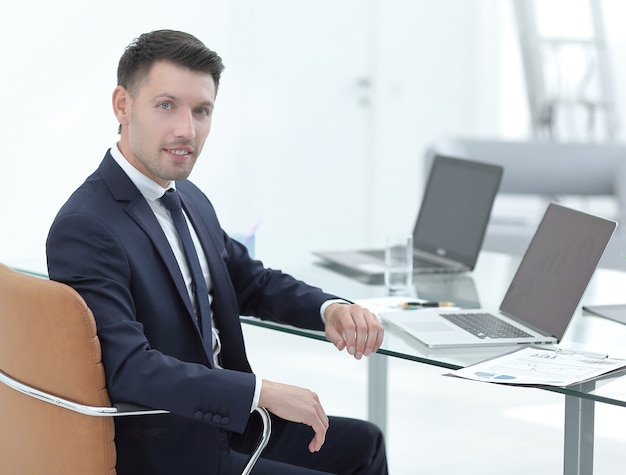 Homme affaires, séance, bureau