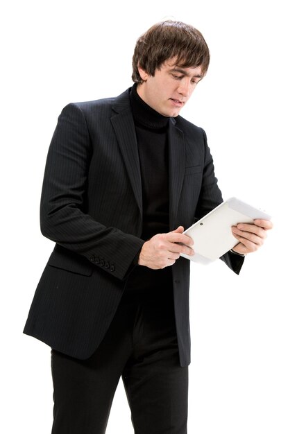 Homme d'affaires avec tablette pc sur fond blanc
