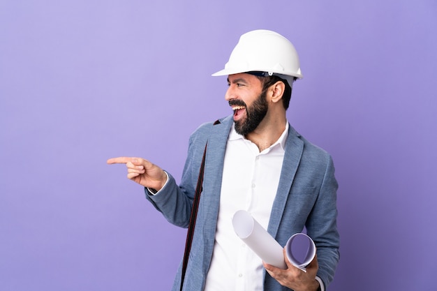 Homme d'architecte sur une surface isolée