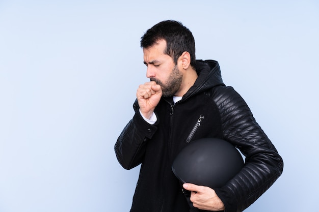 Homme Avec Casque De Moto Sur Mur Isolé