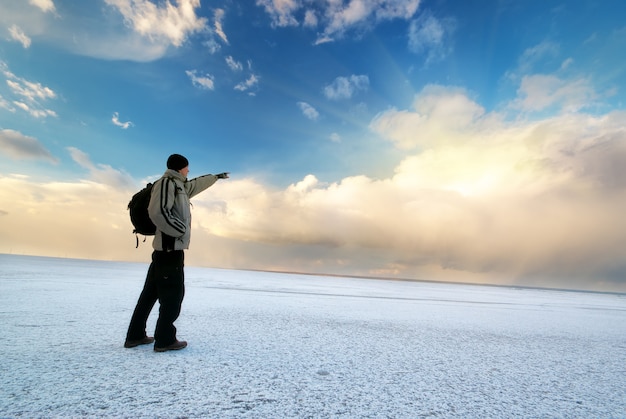 Homme et hiver