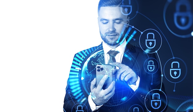 Homme avec interface de protection des données du smartphone