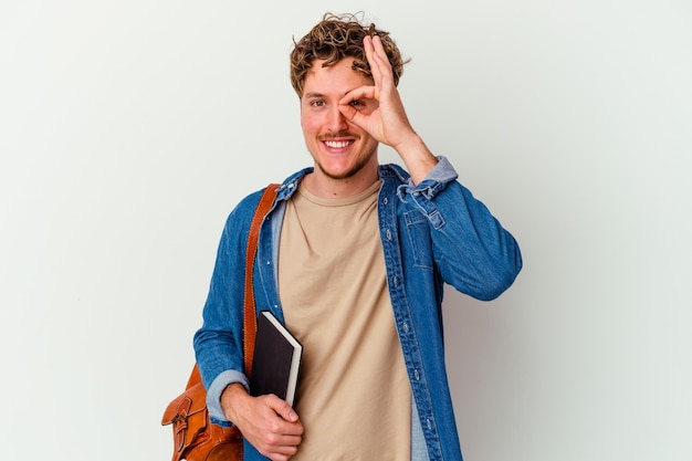 Homme jeune étudiant isolé