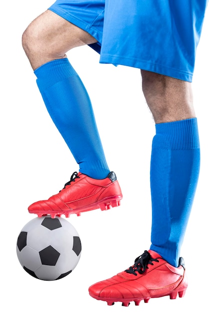 Photo homme de joueur de football dans un maillot bleu avec le ballon