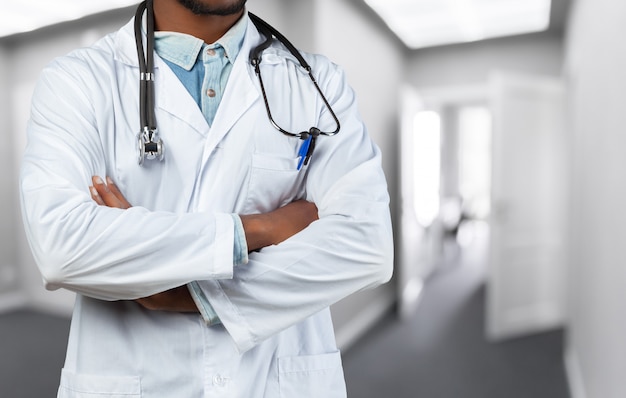 Homme médecin noir afro-américain