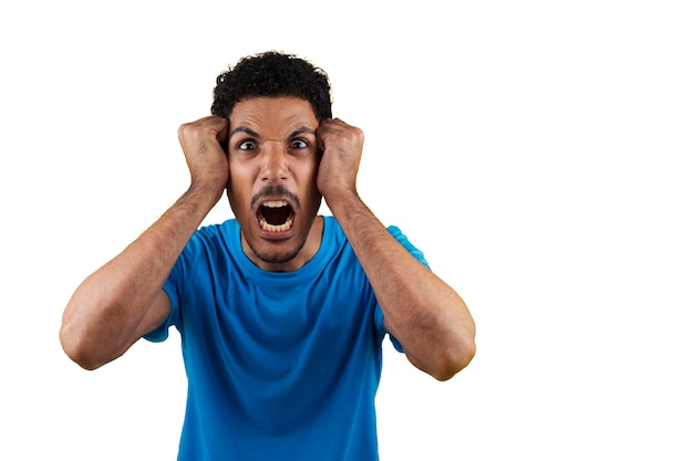 Homme noir avec une chemise bleue isolée Beau jeune homme faisant des expressions