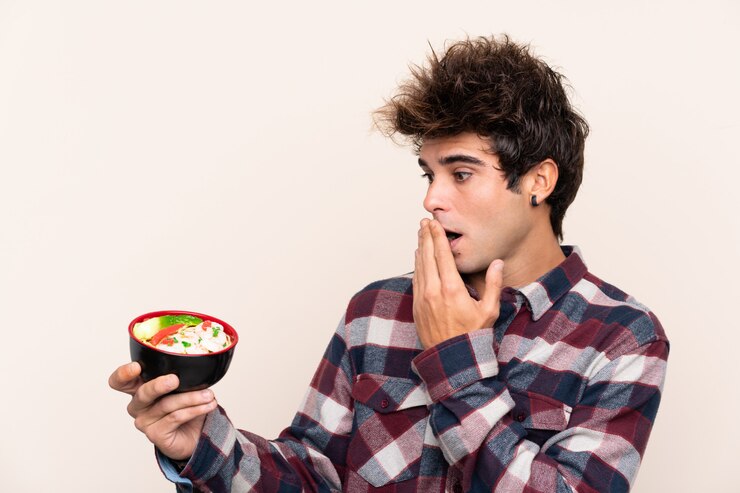 Photo homme, à, nouilles