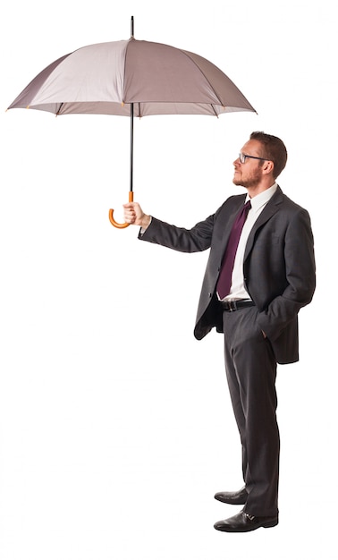 Homme avec parapluie