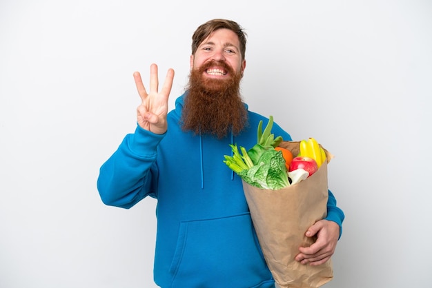 Homme roux avec barbe