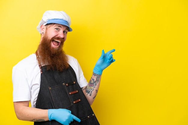 Homme roux avec barbe