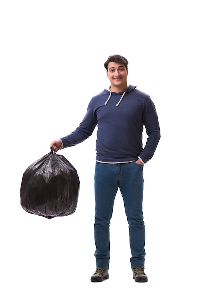 Homme avec sac poubelle isolé