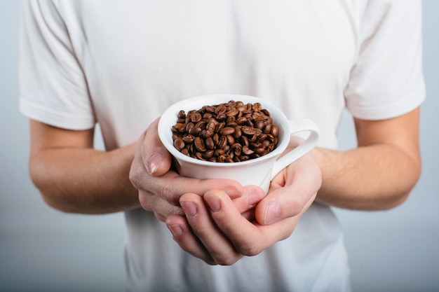 Homme, tenue, café, apprécie, arôme, fin, haut