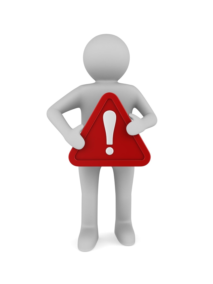 Photo homme avec triangle rouge et point d'exclamation sur blanc