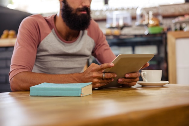 Homme, utilisation, tablette, séance