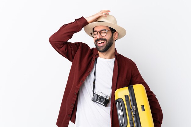 Homme voyageur avec valise