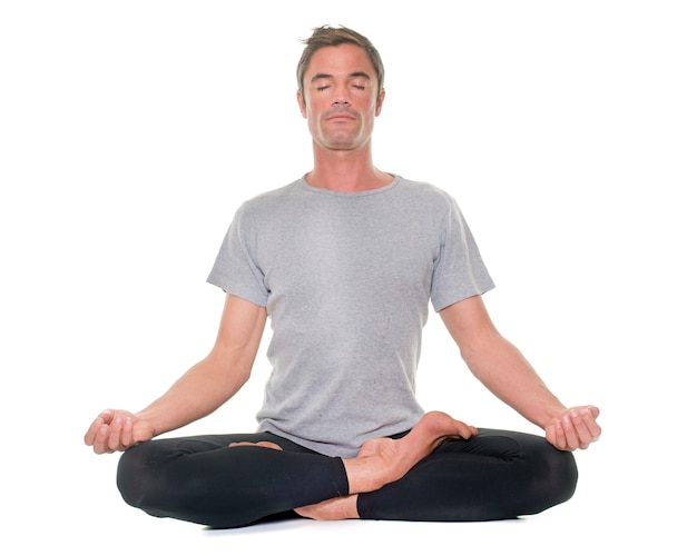 Homme De Yoga Isolé