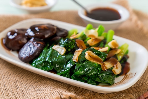 Hong Kong Kale sauté à la sauce d&#39;huître