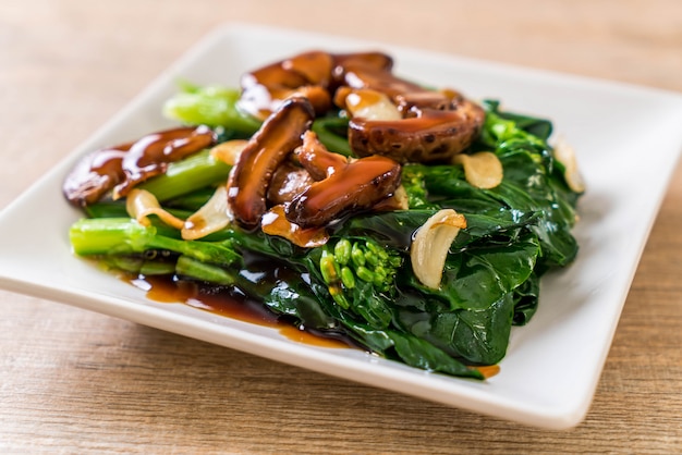 Hong Kong Kale sauté à la sauce d&#39;huître