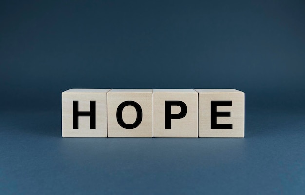 Hope Les cubes forment le mot Hopes