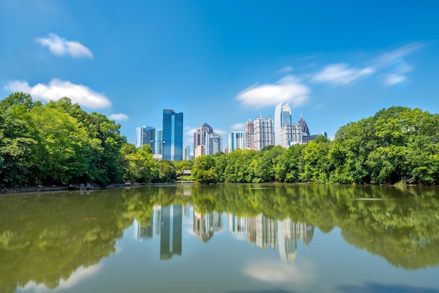 L'horizon du centre-ville d'Atlanta depuis le parc