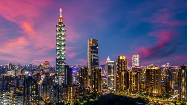 Photo l'horizon et le gratte-ciel de la ville de taïwan la belle ville de taipei l'horizontale et le gratta-ciel de taïwan