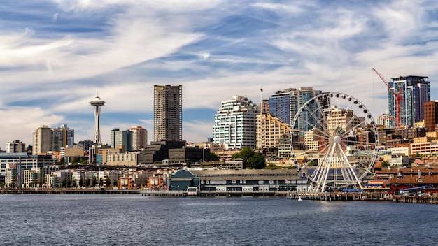 Photo horizon de seattle comme vu du ferry etats-unis