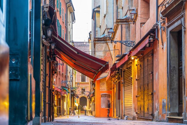 L'horizon de la vieille ville de Bologne paysage urbain de l'Italie