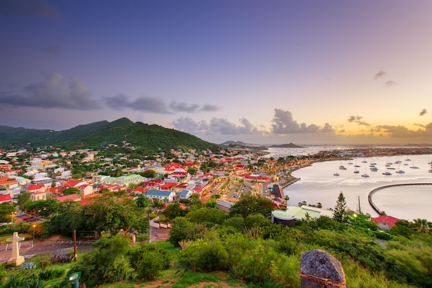 L'horizon de la ville de Marigot St Martin