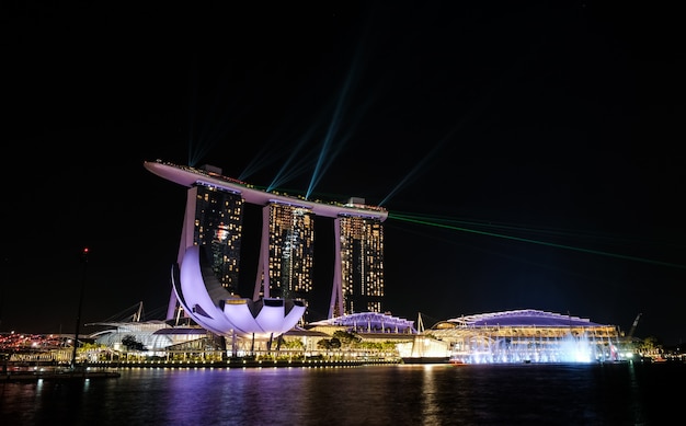 Horizon de la ville de Singapour, Marina Bay de nuit