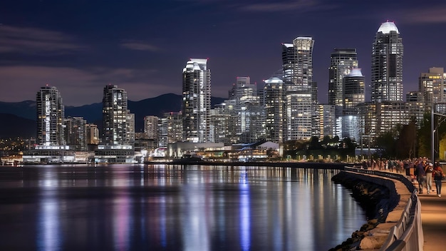 L'horizon de la ville de Vancouver la nuit en Colombie-Britannique au Canada