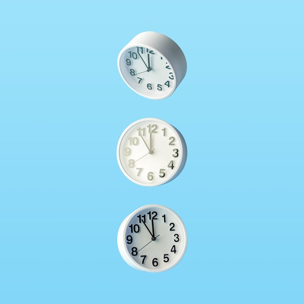 Horloge blanche bleue